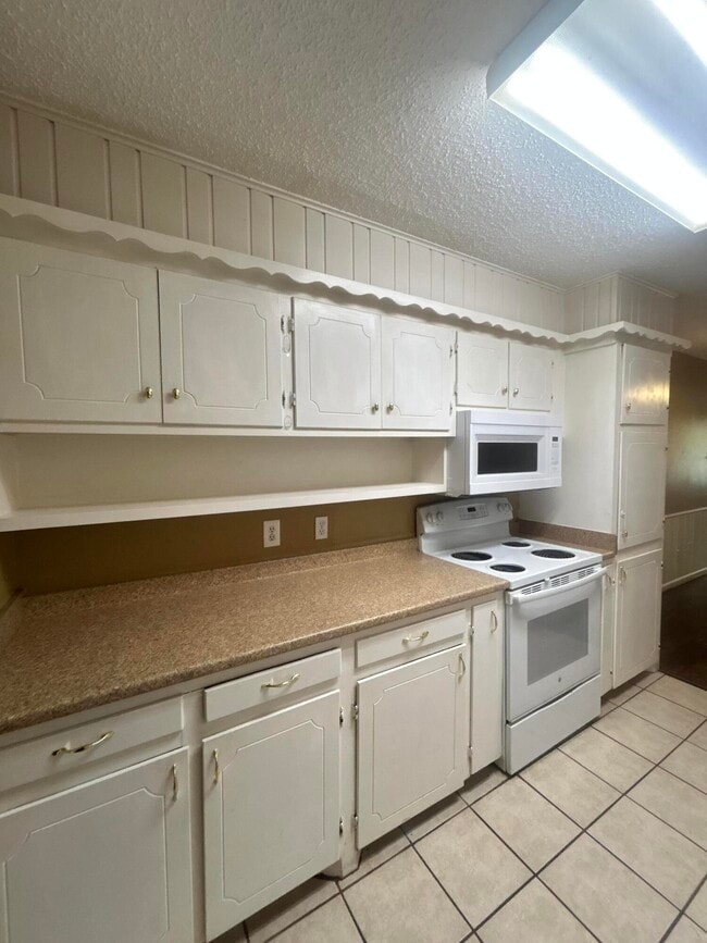 Building Photo - 2012 54th St