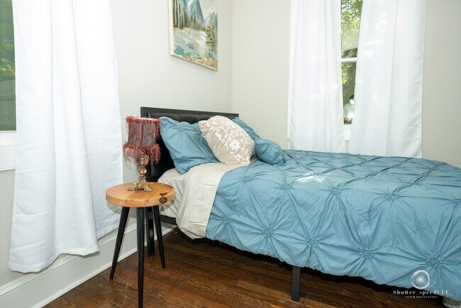 Building Photo - 324 Stockton St