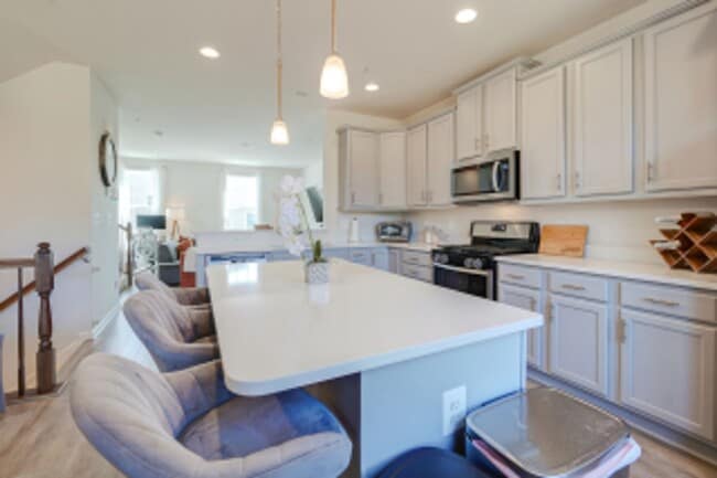 Building Photo - UPSCALE 3 BEDROOM 3.5 BATH HOME IS AVAILABLE NOW IN UPPER MARLBORO!