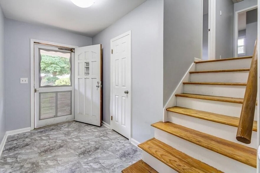 Building Photo - 3907 Jerusalem Ct