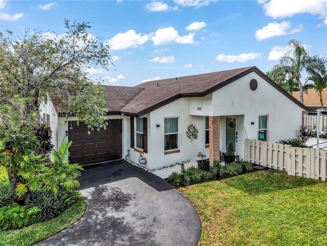 Building Photo - 651 Shiloh Terrace