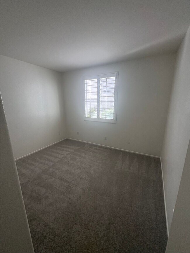 Building Photo - Beautiful Horsethief Canyon Ranch Home located in Corona