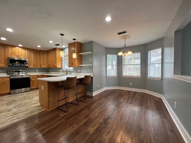 Building Photo - Beautiful 4-Bedroom Home in Kiln Creek
