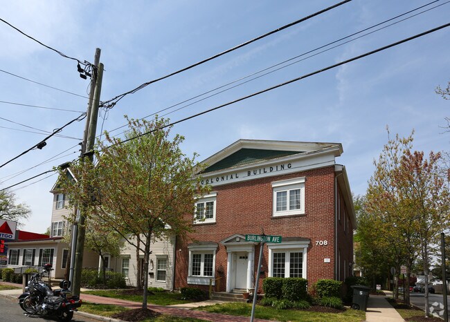 Building Photo - 708 Burlington Ave