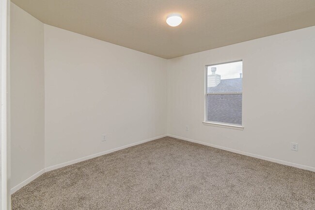 Building Photo - 6519 Floral Glen Ln