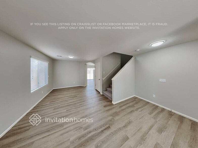 Building Photo - 1236 W Jersey Way