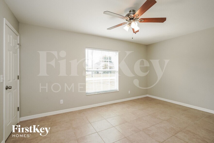 Building Photo - 12238 Helios Ave