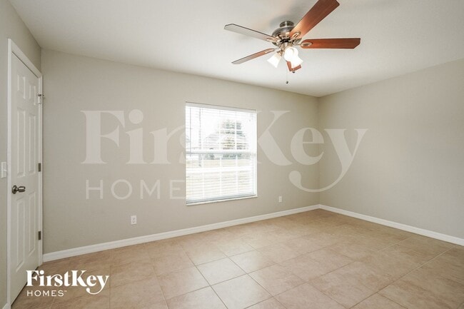 Building Photo - 12238 Helios Ave