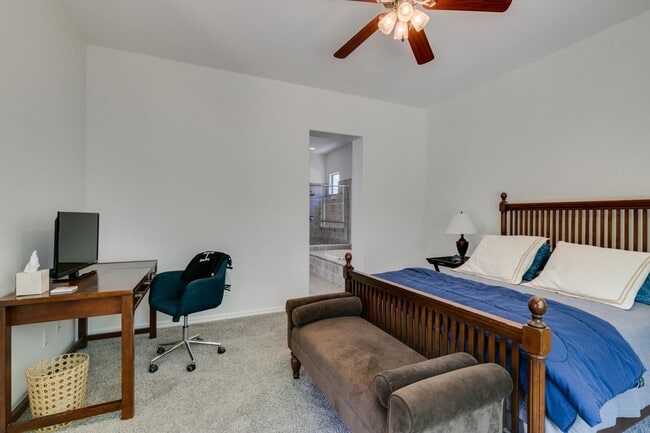 Building Photo - Elegant 3Bedroom/2.5Bath Furnished Home with Casita in Anthem Country Club