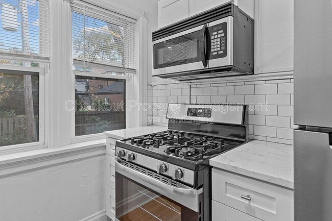 Building Photo - 7338 Forsyth Blvd