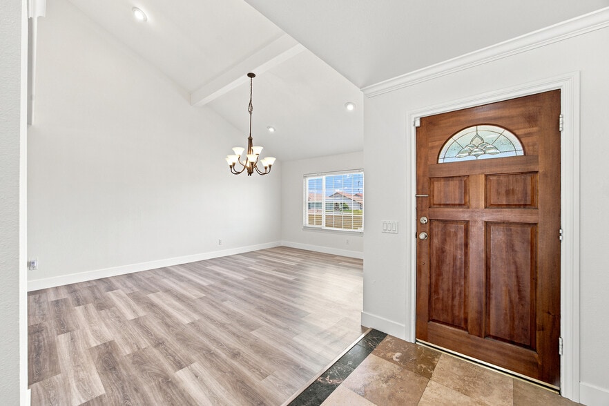 Building Photo - 17006 Countrypark Ln