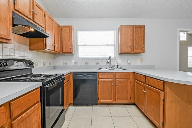 Building Photo - 5166 Clarion Hammock Dr