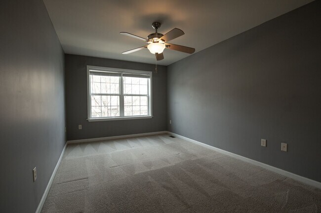 Building Photo - Spacious 3BR Townhome in Harrisburg – First-floor primary bedroom, Garage & Deck!