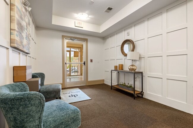 Building Photo - Luxurious 2BR Condo with Fantastic Upgrades!  Pet friendly!