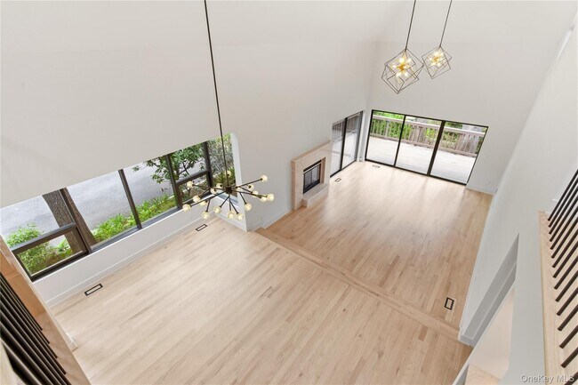 Building Photo - 67 Short Way