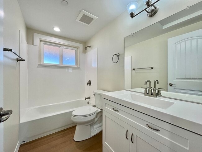 Building Photo - Fully Remodeled 3 Bd 2 Ba in Scottsdale!