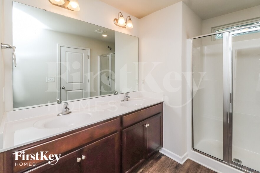 Building Photo - 2046 Cypress Village Dr NW