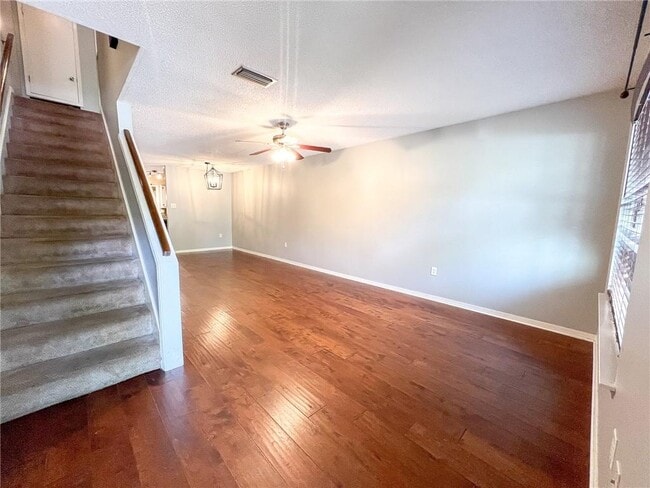 Building Photo - 953 Dickenson Ave