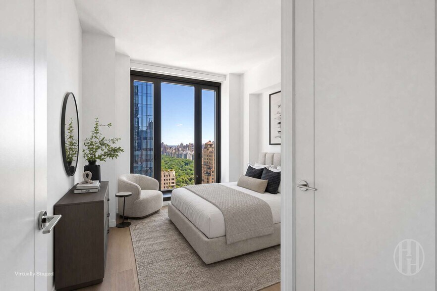 Building Photo - 111 W 56th St