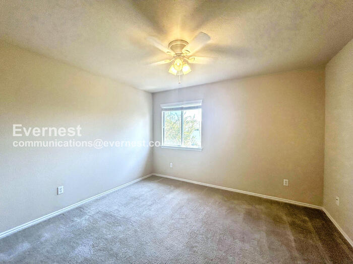 Building Photo - 11503 Johnny Weismuller Ln