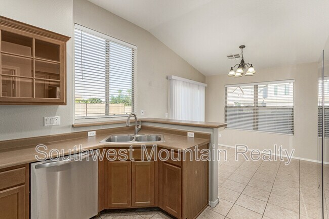 Building Photo - 1098 W Oak Tree Ln