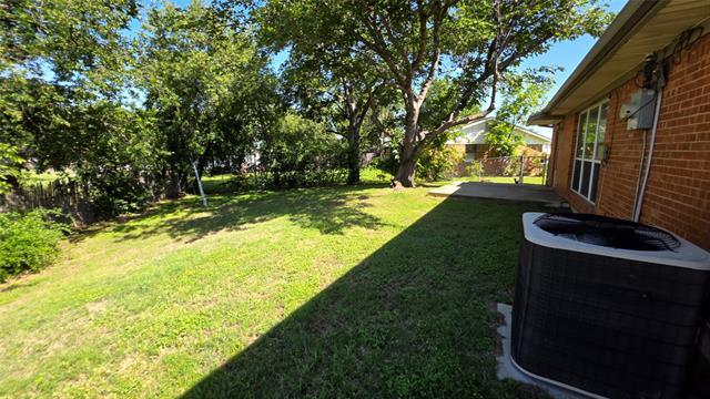 Building Photo - 6251 Shadydell Dr