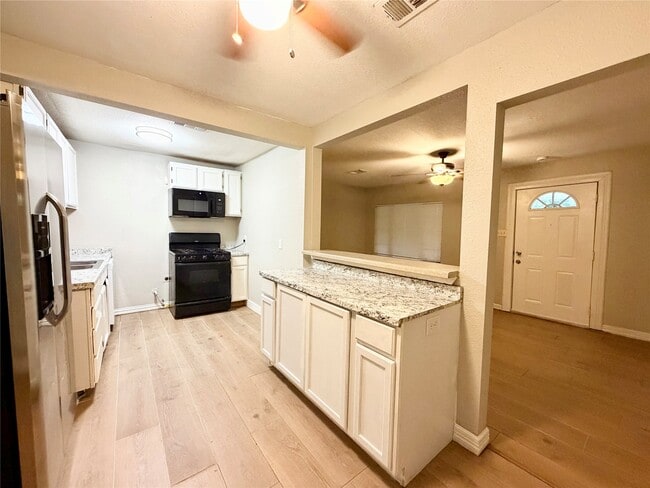 Building Photo - 4422 Mallow St