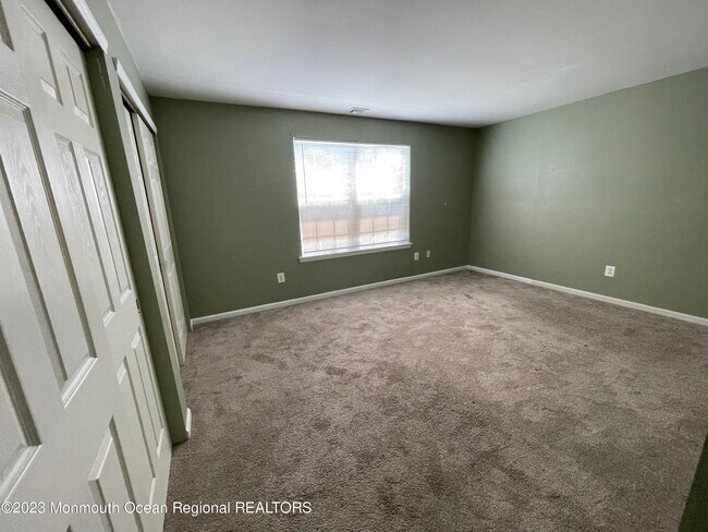 Building Photo - 48 Timberline Dr