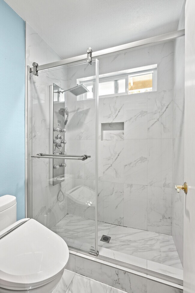 Building Photo - Spacious 4BR Family Retreat w Private Pool