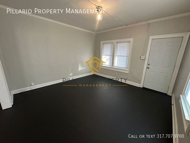 Building Photo - 28 N LaSalle-