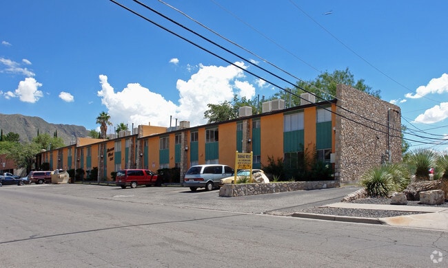 Primary Photo - Nassau West Apartments
