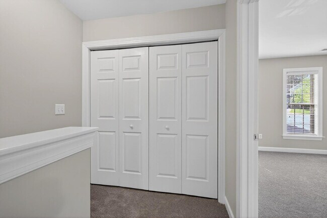 Building Photo - 770 Parkside Townes Ct