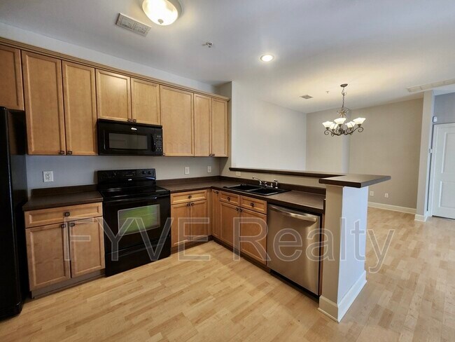 Building Photo - 8441 Callabee Way