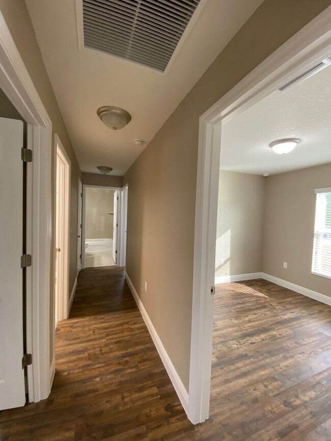 Building Photo - 4764 SW 139th Ln
