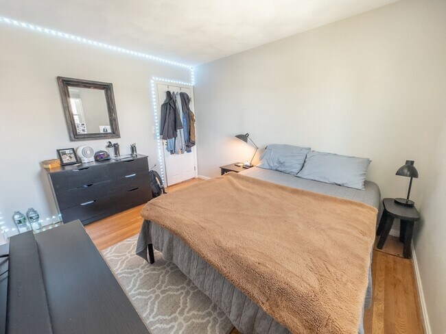 Building Photo - 28 Fisk Ave