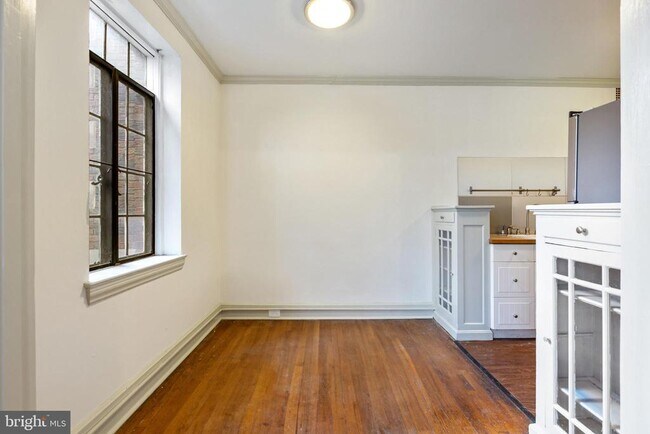 Building Photo - 1305 N Broom St