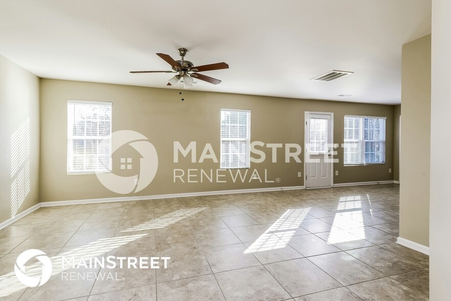 Building Photo - 352 Kendall Dr
