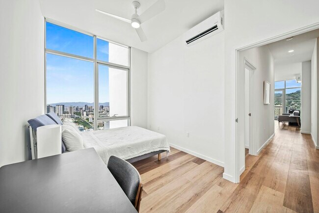 Building Photo - 1515 Liona St