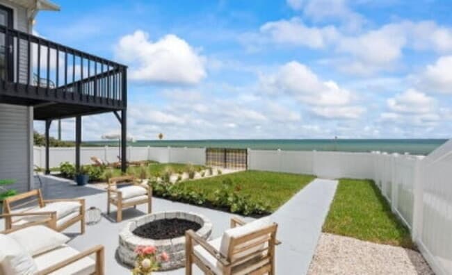 Building Photo - 1604 South Oceanshore Boulevard