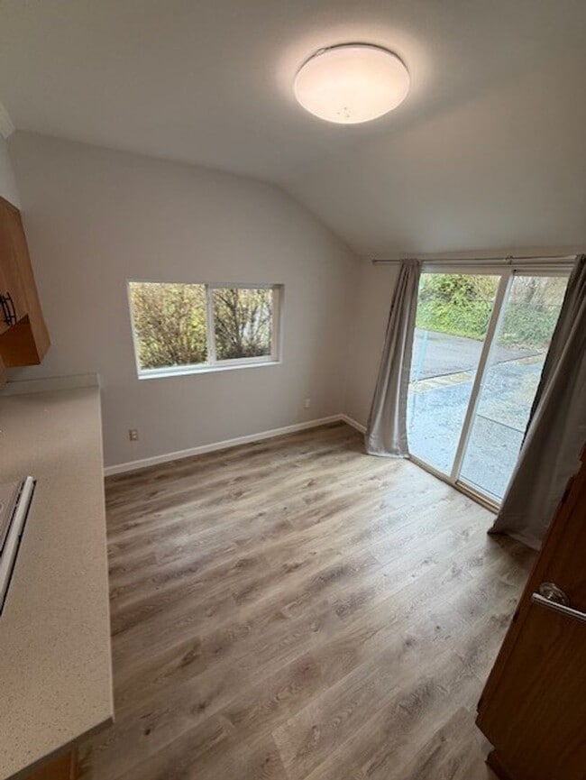 Building Photo - Alfi 23801 Duplex - Mountlake Terrace