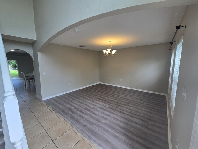 Building Photo - 405 Brooklet Cir