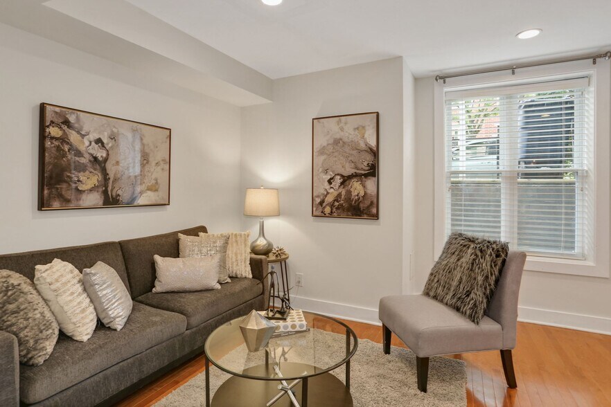 Building Photo - 43 Hanover Pl NW