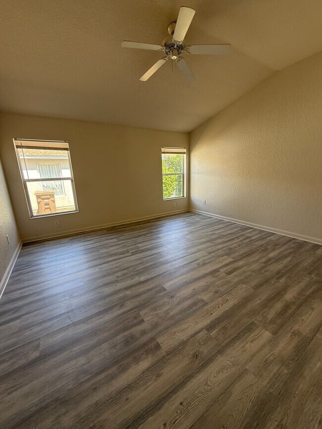 Building Photo - 4095 SW 51st Ct