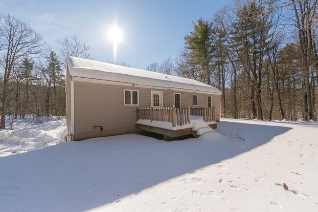 Building Photo - 661 South Rd