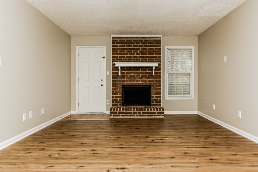 Building Photo - 3613 Fay Dr