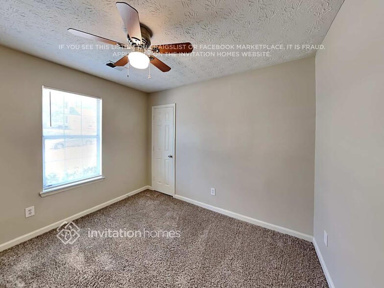 Building Photo - 2978 Rapids Dr