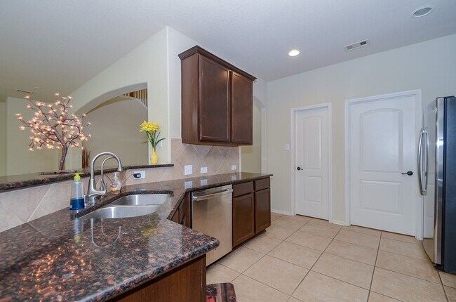 Building Photo - 14822 Russet Bend Ln