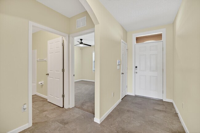 Building Photo - 6580 Canterbridge Dr