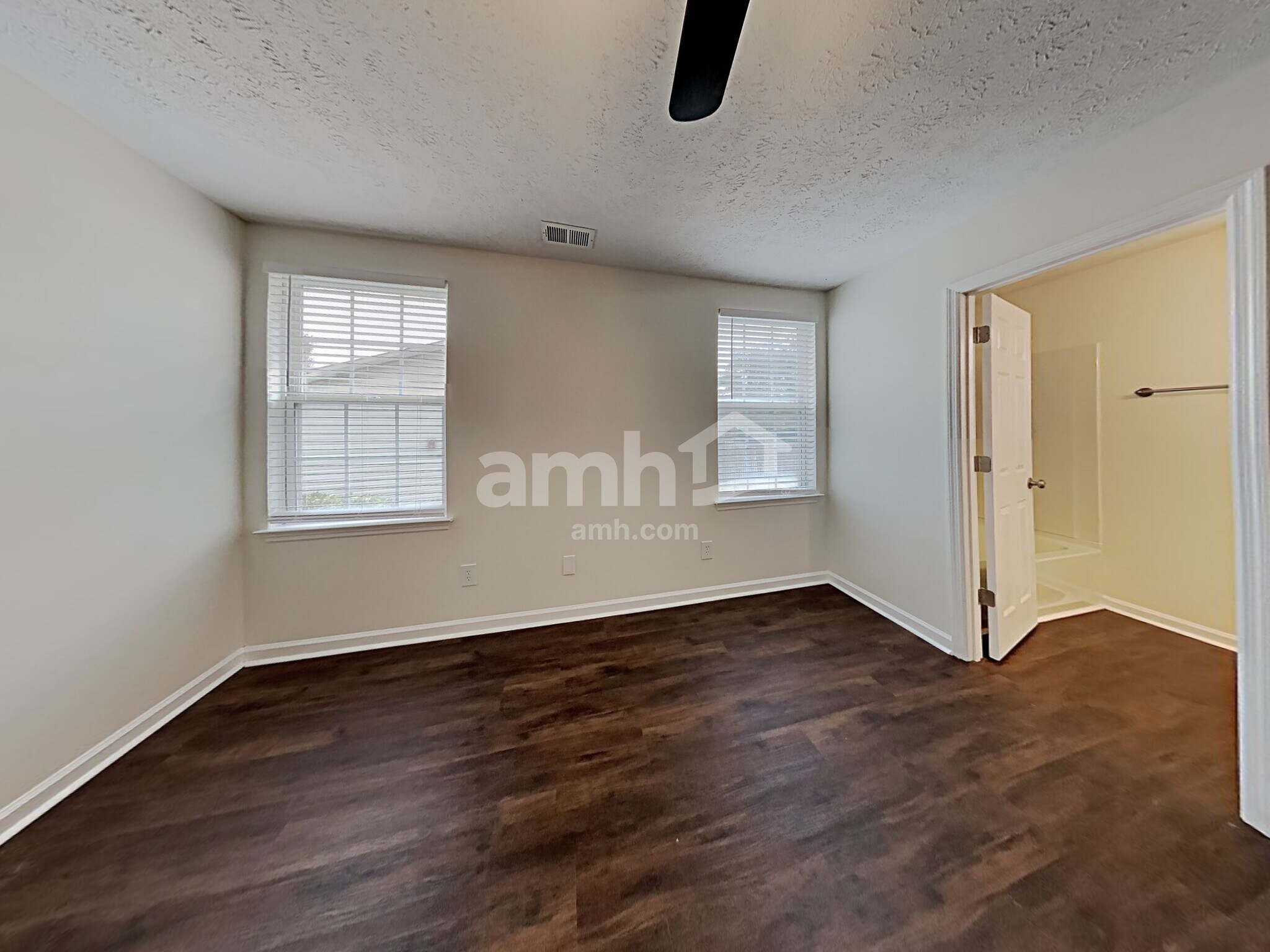 Building Photo - 112 Bradford Cir