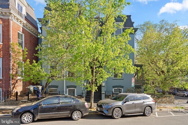 Building Photo - 1616 Kilbourne Pl NW